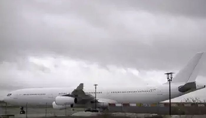 মানব পাচার সন্দেহে আটকে রাখা সেই উড়োজাহাজ ভারতে পৌঁছেছে