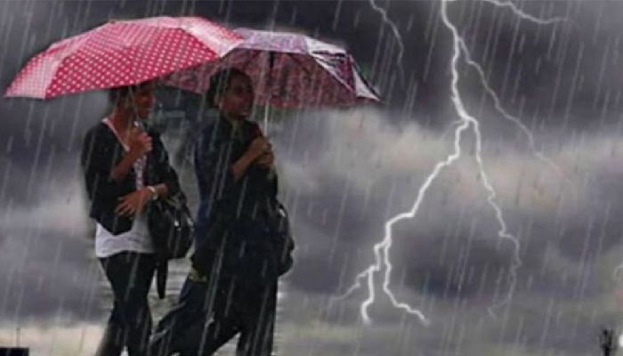 বজ্রসহ বৃষ্টির আভাস ৪ বিভাগে