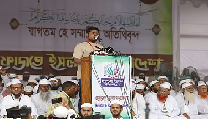 আ. লীগকে নিষিদ্ধ করতেই হবে: হাসনাত আবদুল্লাহ