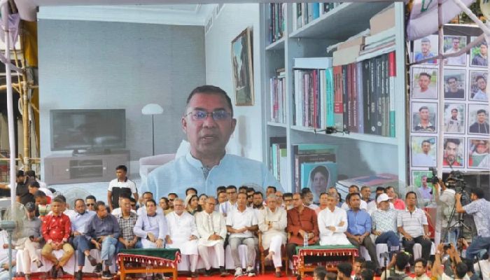 বাংলাদেশে ফ্যাসিবাদ-চরমপন্থার উত্থান ঠেকাতে সচেতন থাকতে হবে শিক্ষার্থীদেরকে