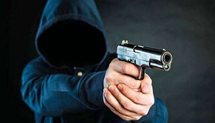 সবুজবাগে দুর্বৃত্তের ছোড়া গুলিতে পথচারী আহত