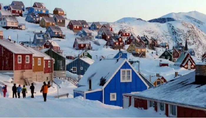 গ্রিনল্যান্ডে মার্কিন গোপন তৎপরতা: যুক্তরাষ্ট্রের শীর্ষ কূটনীতিককে তলব করল ডেনমার্ক