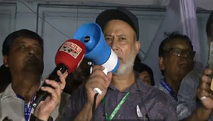 এফ রহমান হলে ভিপি পদে সাদিক কায়েম ৬০২ ভোট ও আবিদুল ইসলাম ১৮৬ পেয়েছেন