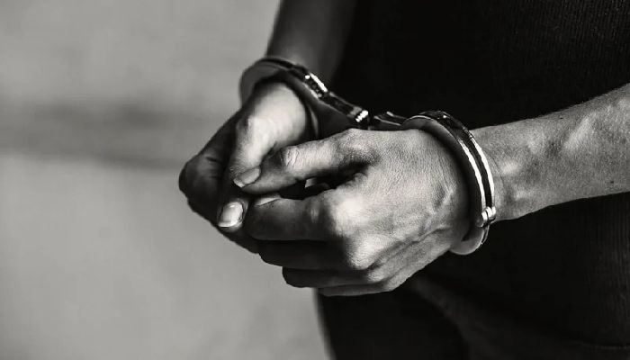 ২৪ ঘণ্টায় ১,৬৪৯ জন গ্রেপ্তার, উদ্ধার অস্ত্র ও বোমা: পুলিশ সদর দপ্তর