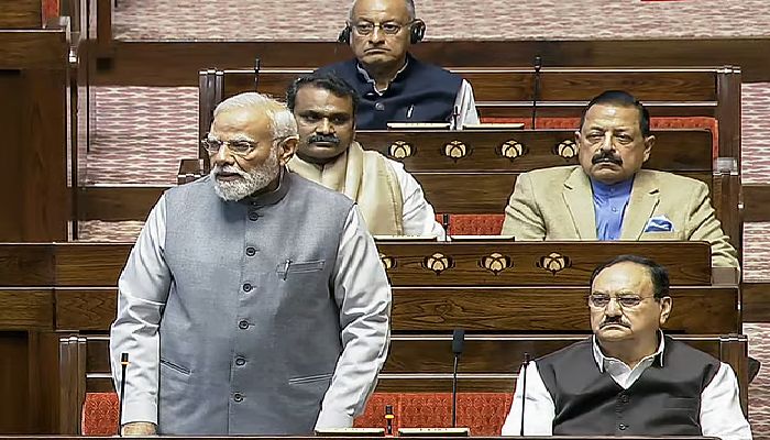 প্রথম দিনেই উত্তাল সংসদ, মোদি-প্রিয়াঙ্কা সংঘাত