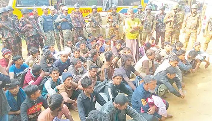 টেকনাফে ৫২ অনুপ্রবেশকারী আদালতে, ওপার থেকে আসা গুলিতে শিশুসহ আহত ৩