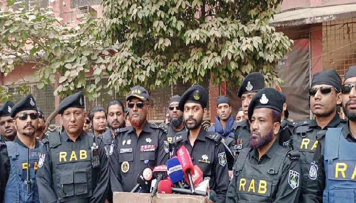 ভোটে টাকা লেনদেনের তথ্য পেলে কঠোর ব্যবস্থা: র‍্যাব