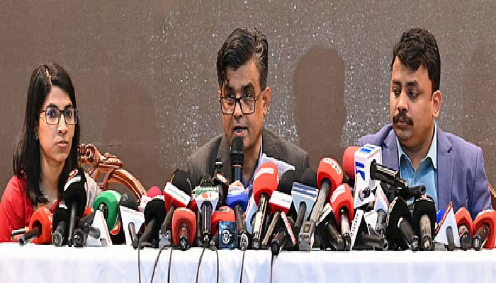 অন্তর্বর্তী সরকার ৯০ শতাংশ সফল: বিদায়ী সংবাদ সম্মেলনে শফিকুল আলম