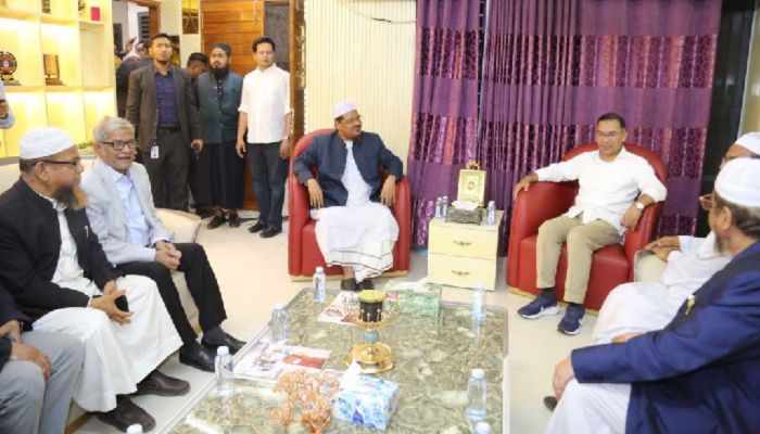 এবার চরমোনাই পীরের সঙ্গে তারেক রহমানের সৌজন্য সাক্ষাৎ