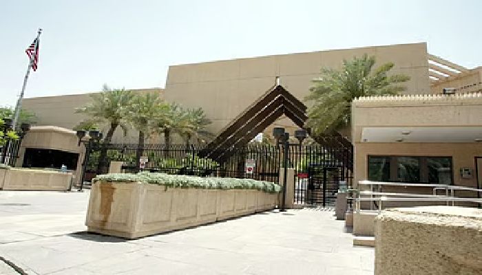 সৌদি আরবের মার্কিন দূতাবাসে হামলা, মধ্যপ্রাচ্য ছাড়ছেন আমেরিকানরা