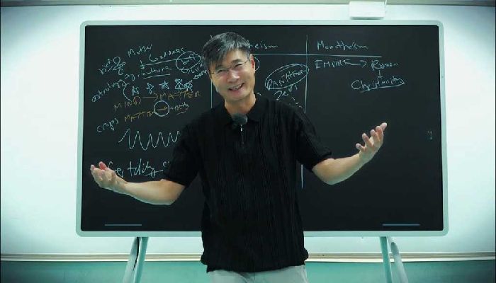 গণতন্ত্রের ক্ষয় থেকে অর্থহীন যুদ্ধ: অধ্যাপক জিয়াংয়ের ৫টি অশনিসংকেত