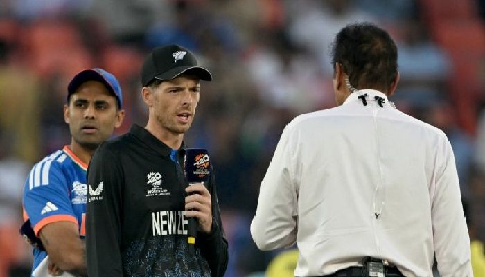 টস জিতে ভারতকে ব্যাটিংয়ে পাঠাল কিউইরা