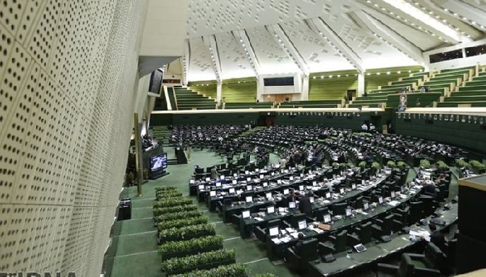 ইরানের শীর্ষ নেতৃত্বে পরিবর্তন, নতুন নেতার প্রতি পার্লামেন্টের সমর্থন