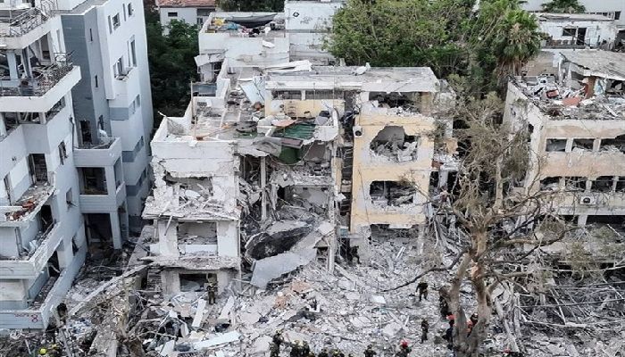 ইরানি ক্ষেপণাস্ত্রের আঘাতে লণ্ডভণ্ড ইসরায়েল, আহত ২৭০০ ছাড়াল