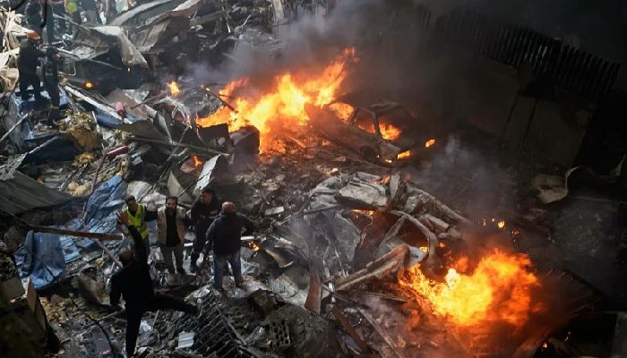 শান্তি আলোচনার মধ্যেই লেবাননে ইসরায়েলের রক্তক্ষয়ী হামলা, নিহত ১০