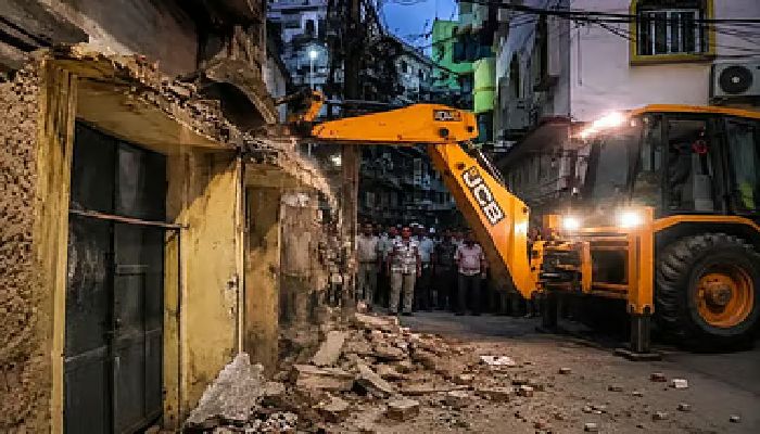 উচ্ছেদ অভিযান ও মাংস বিক্রিতে নিষেধাজ্ঞা, উত্তাল পশ্চিমবঙ্গ