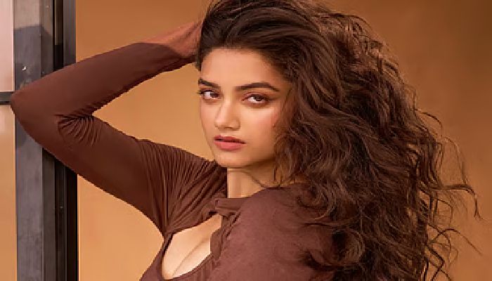 ‘দুটি মেয়ে আছে, একটা কাজ দিন বাবার সেই আকুতি ভুলিনি’: ভাগ্যশ্রী