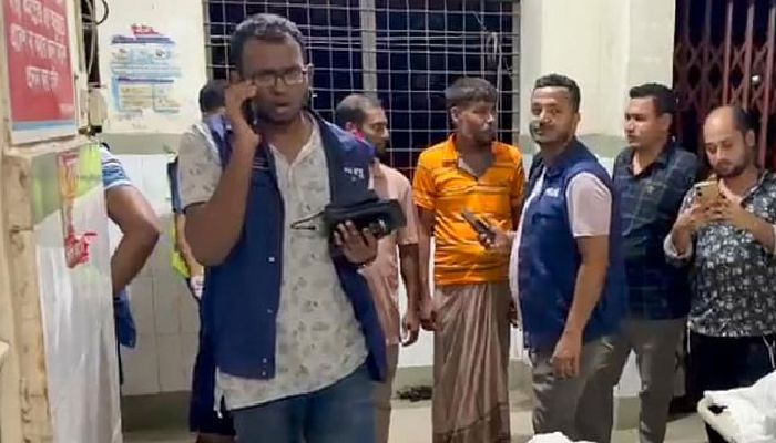 কুমিল্লায় জমির বিরোধে ফুফু-ভাতিজাকে কুপিয়ে হত্যা